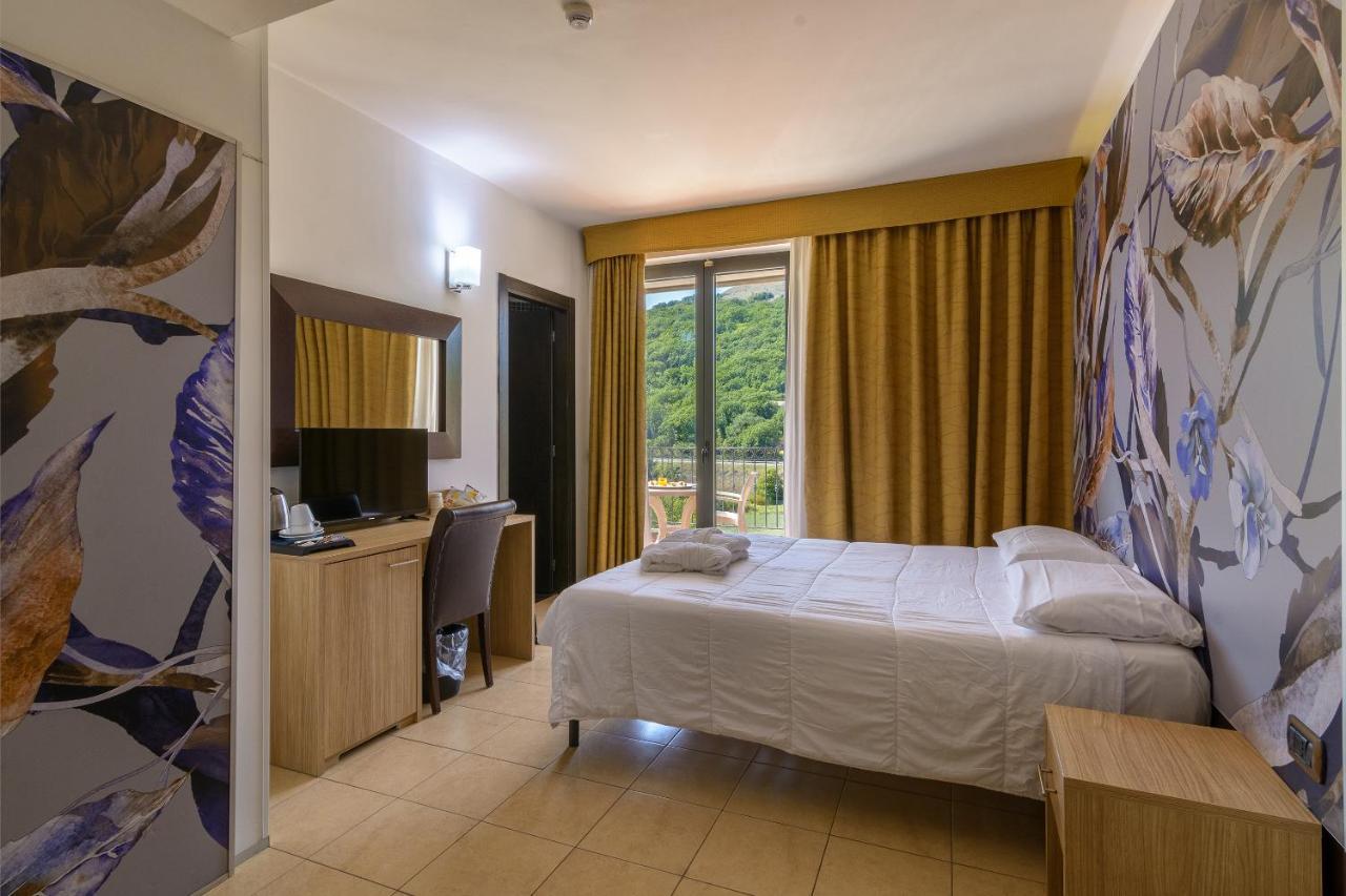 Hotel Terme Capasso Contursi Exteriör bild